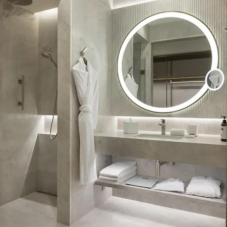 Hyatt Regency Istinyepark Szálloda 5*