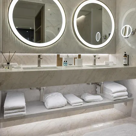 Hyatt Regency Istinyepark Szálloda 5*